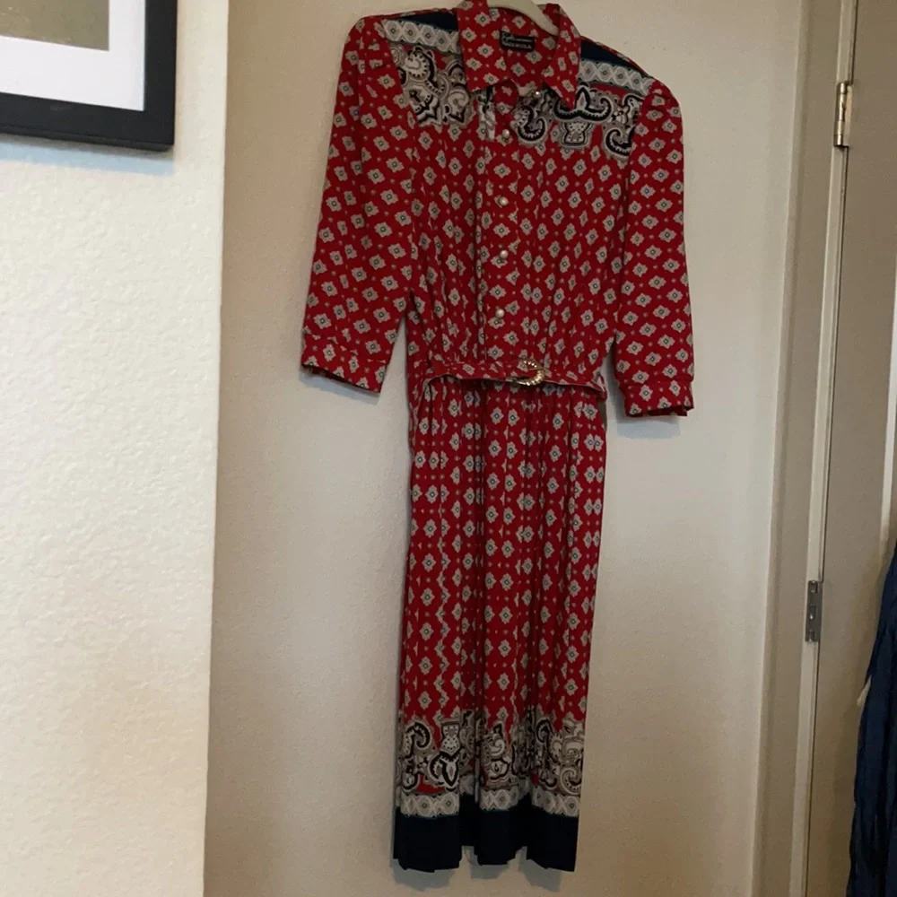 Vintage Pleated Print Dress with elastic stretch waist and matching belt Size 14 - Picture 2 of 8